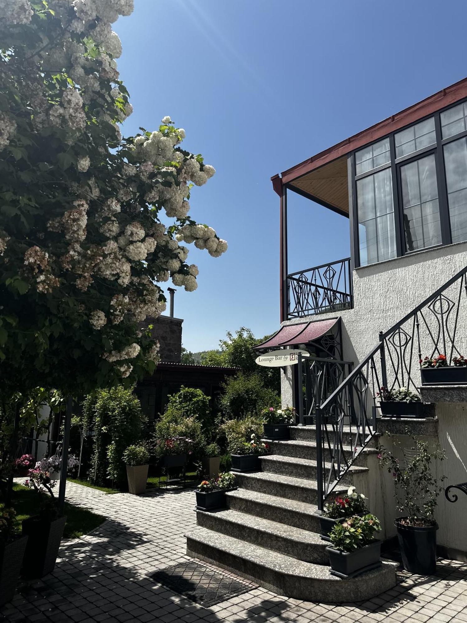 Redroof Country House Hotel Goris Exterior foto