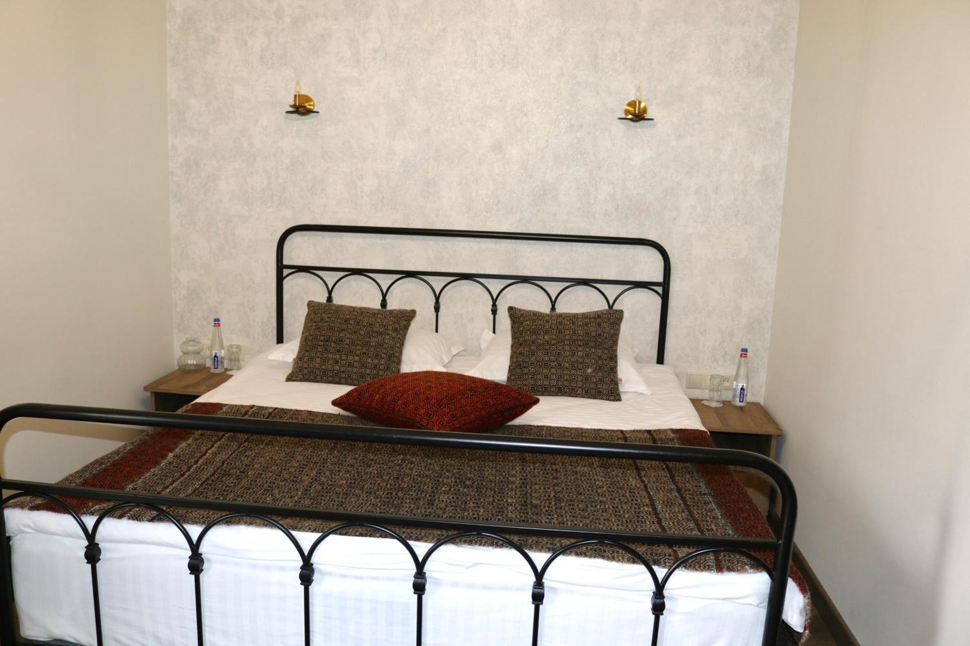 Redroof Country House Hotel Goris Quarto foto